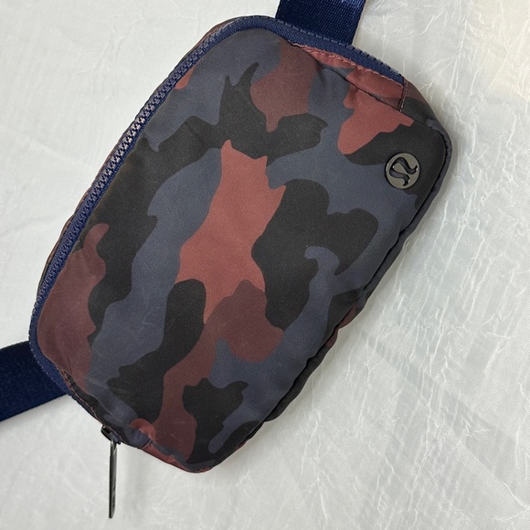 lululemon athletica Handbags - lululemon athletica Camo Crossbody Bag